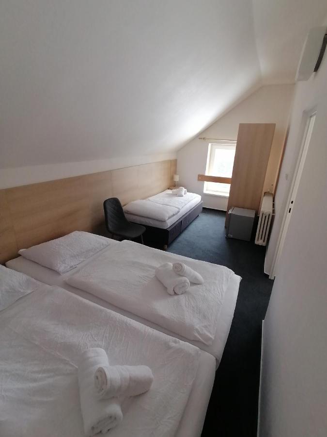 Horsky Hotel Jelenovska S Bazenem V Cene Valašské Klobouky 外观 照片