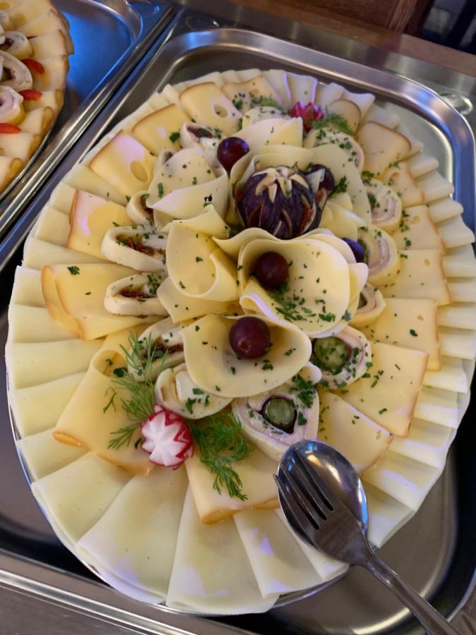 Horsky Hotel Jelenovska S Bazenem V Cene Valašské Klobouky 外观 照片