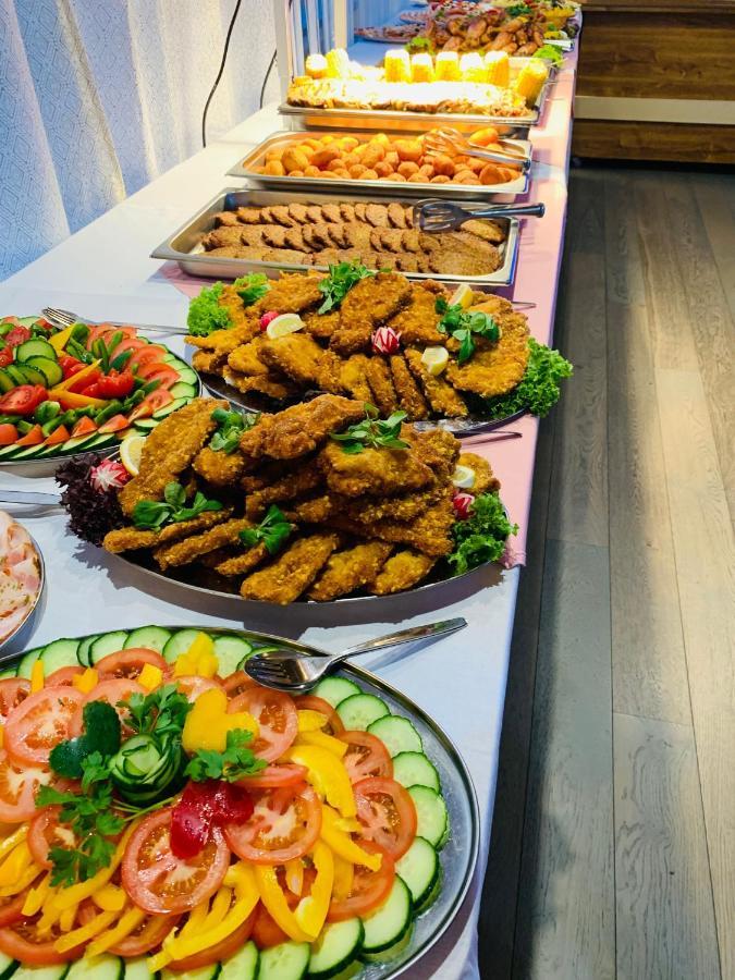 Horsky Hotel Jelenovska S Bazenem V Cene Valašské Klobouky 外观 照片