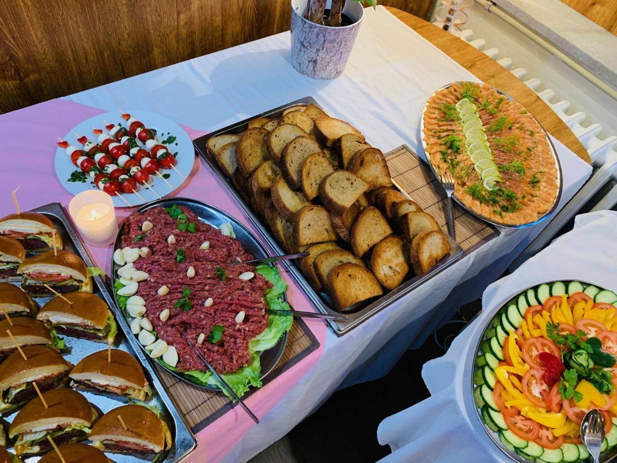 Horsky Hotel Jelenovska S Bazenem V Cene Valašské Klobouky 外观 照片