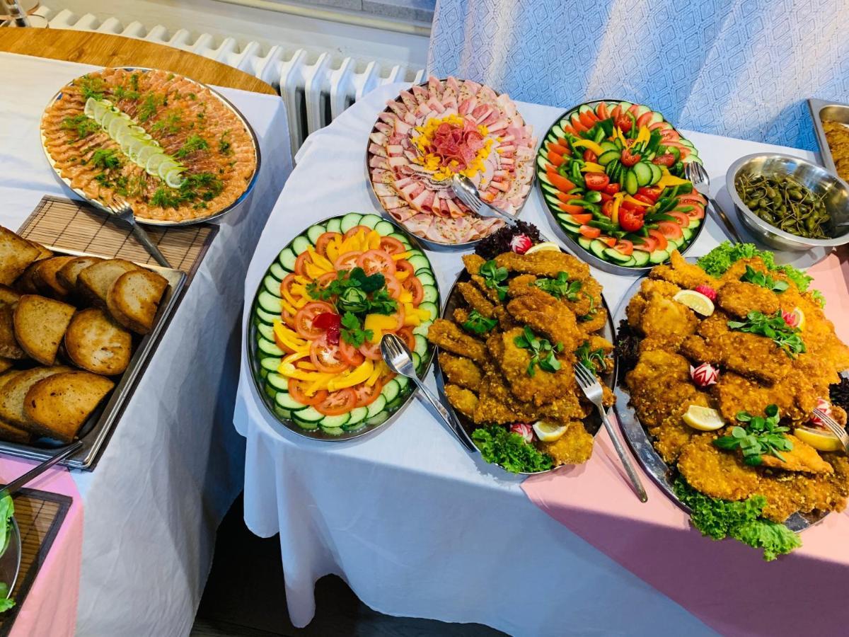Horsky Hotel Jelenovska S Bazenem V Cene Valašské Klobouky 外观 照片