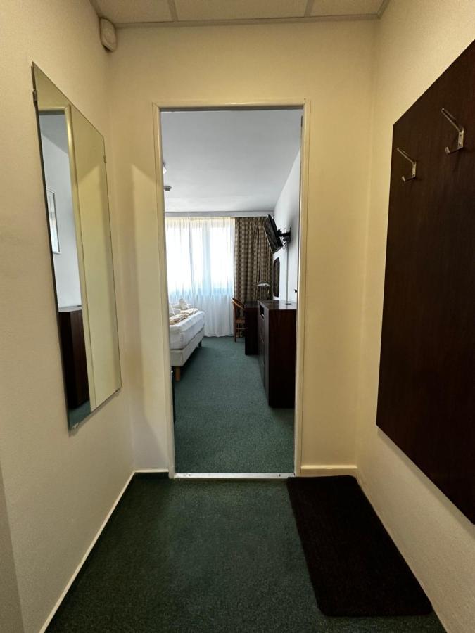 Horsky Hotel Jelenovska S Bazenem V Cene Valašské Klobouky 外观 照片