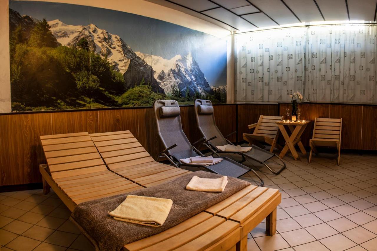 Horsky Hotel Jelenovska S Bazenem V Cene Valašské Klobouky 外观 照片