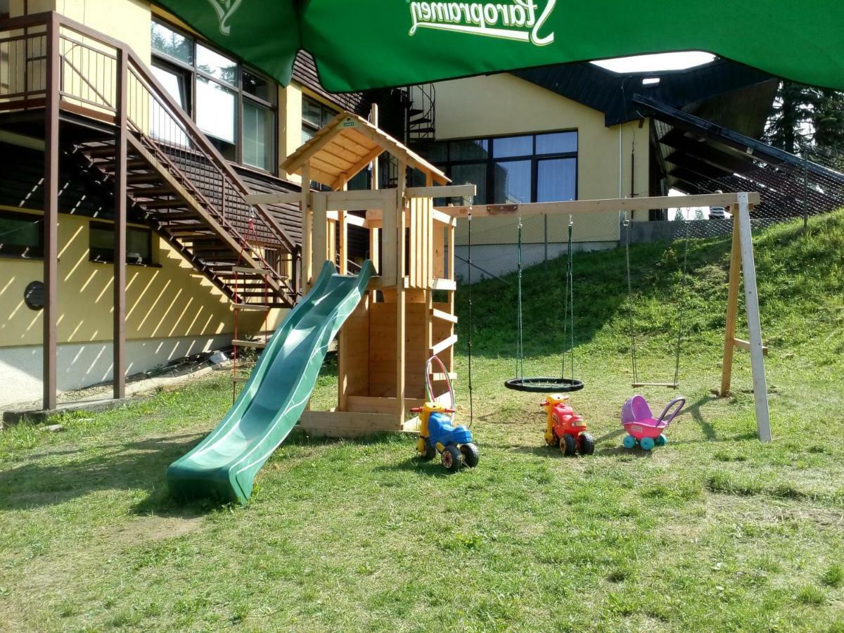 Horsky Hotel Jelenovska S Bazenem V Cene Valašské Klobouky 外观 照片